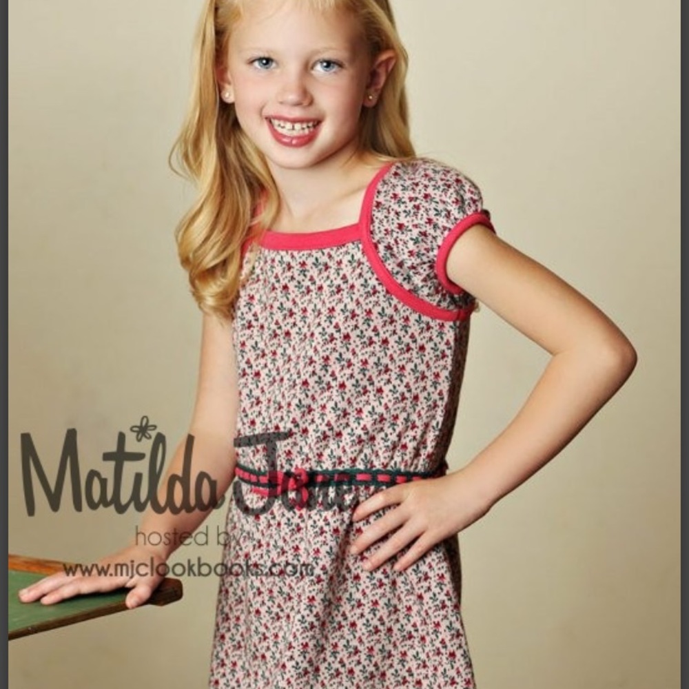 EUC size 10 Matilda Jane Noelle sweater dress